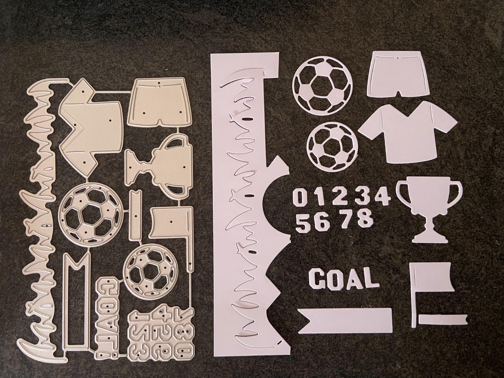 BENECREAT Matrice Découpe Métal Bouquet Roses Scrapbooking
