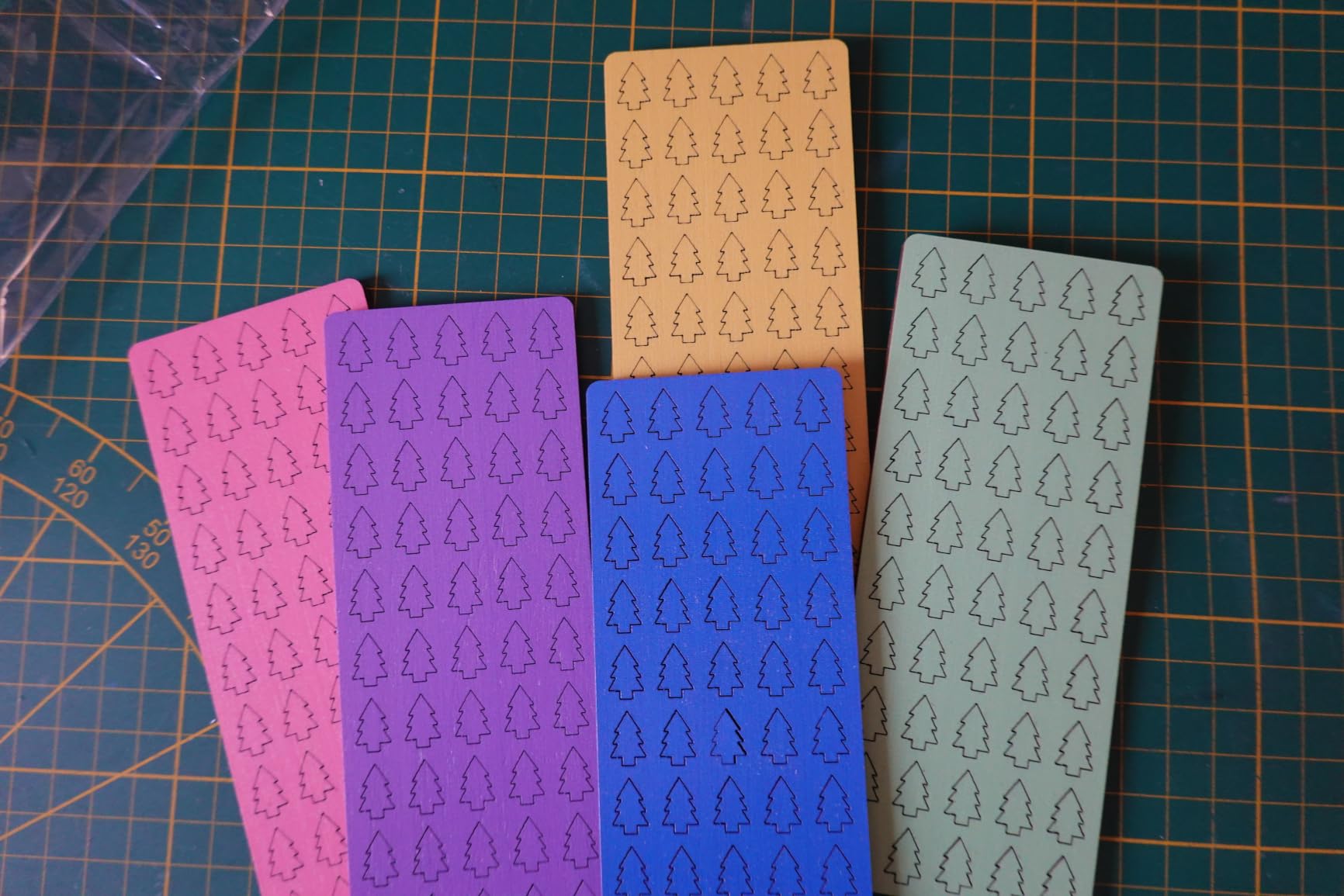BENECREAT épingles carte bois cœur 5 couleurs 250 pcs