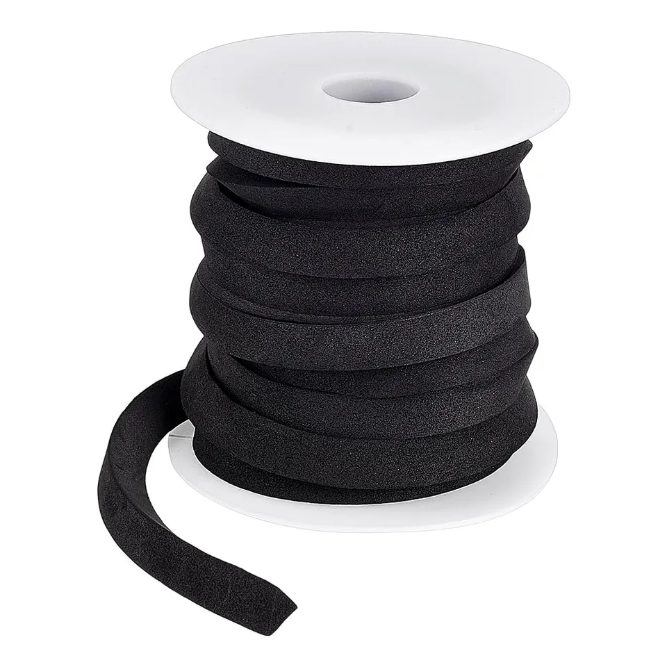 BENECREAT baguette mousse EVA triangulaire noir 5x1m