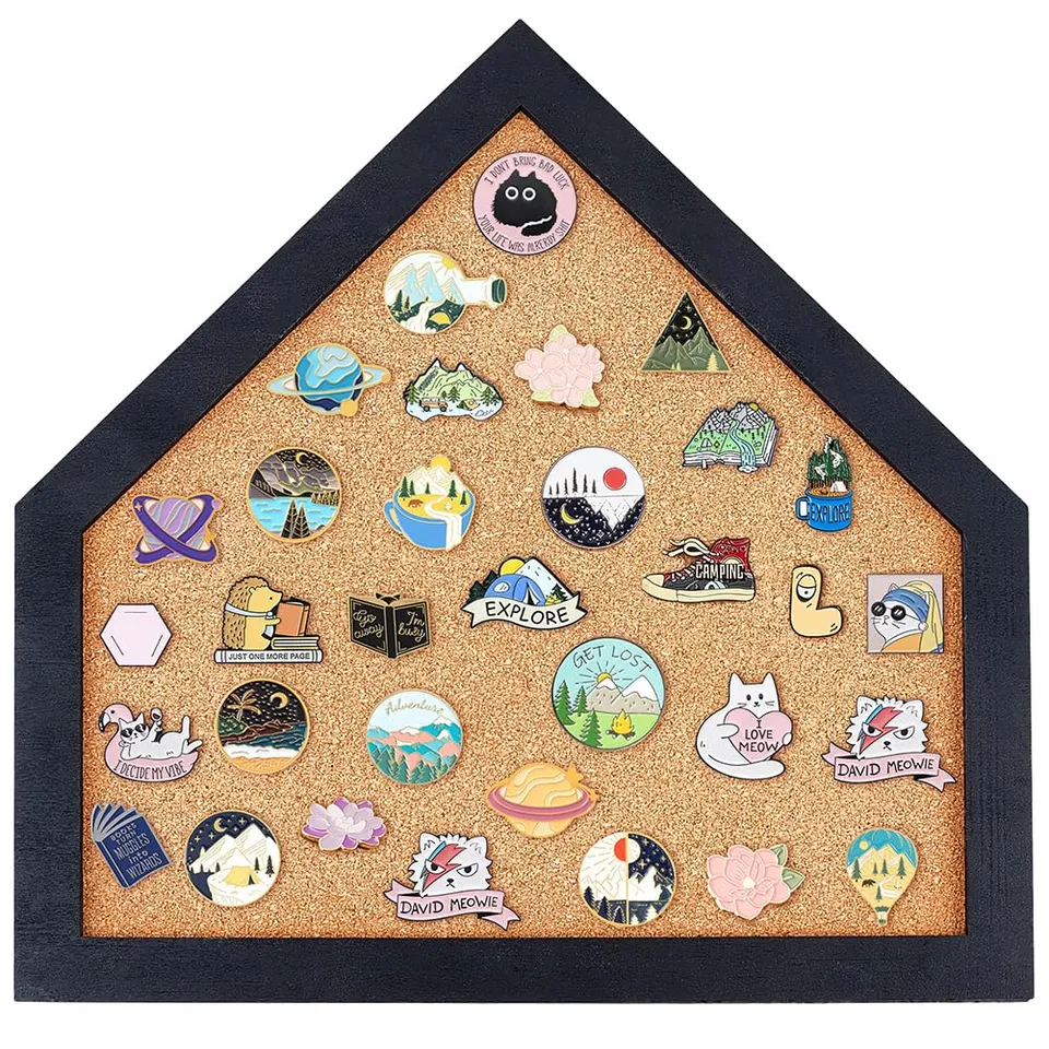 BENECREAT tableau liège maison 30x30 cm broches
