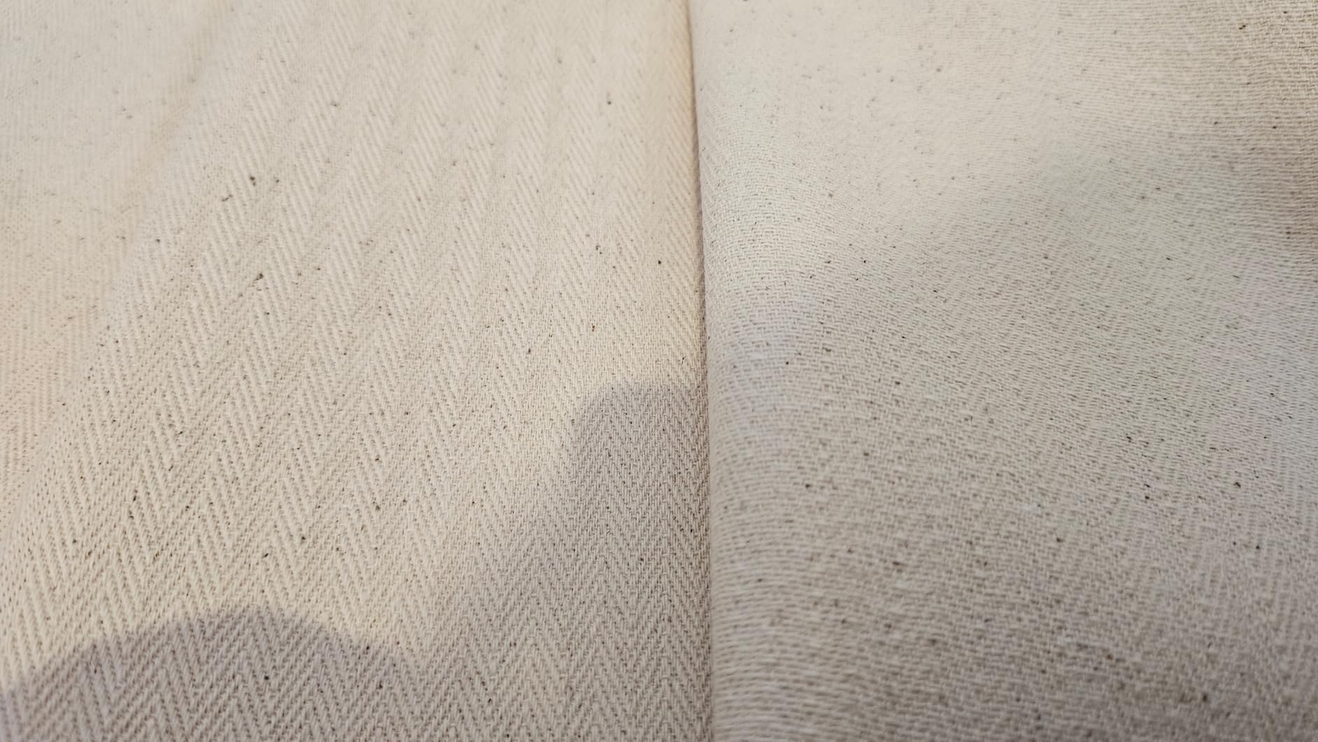 BENECREAT Tissu Coton Sergé Chevrons Noir 183cm