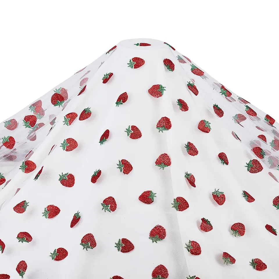 BENECREAT Tulle fraise blanc 3,65 m tissu maille dentelle