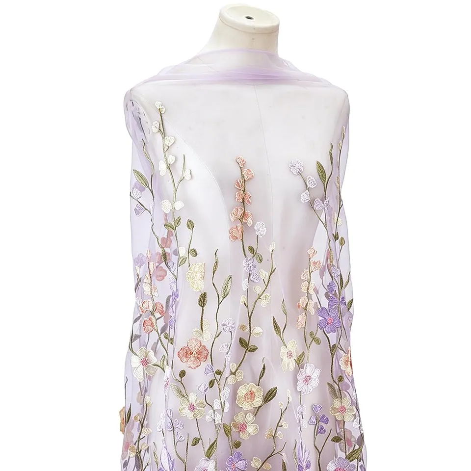 BENECREAT tissu dentelle fleurs 3D tulle mauve 1,66m
