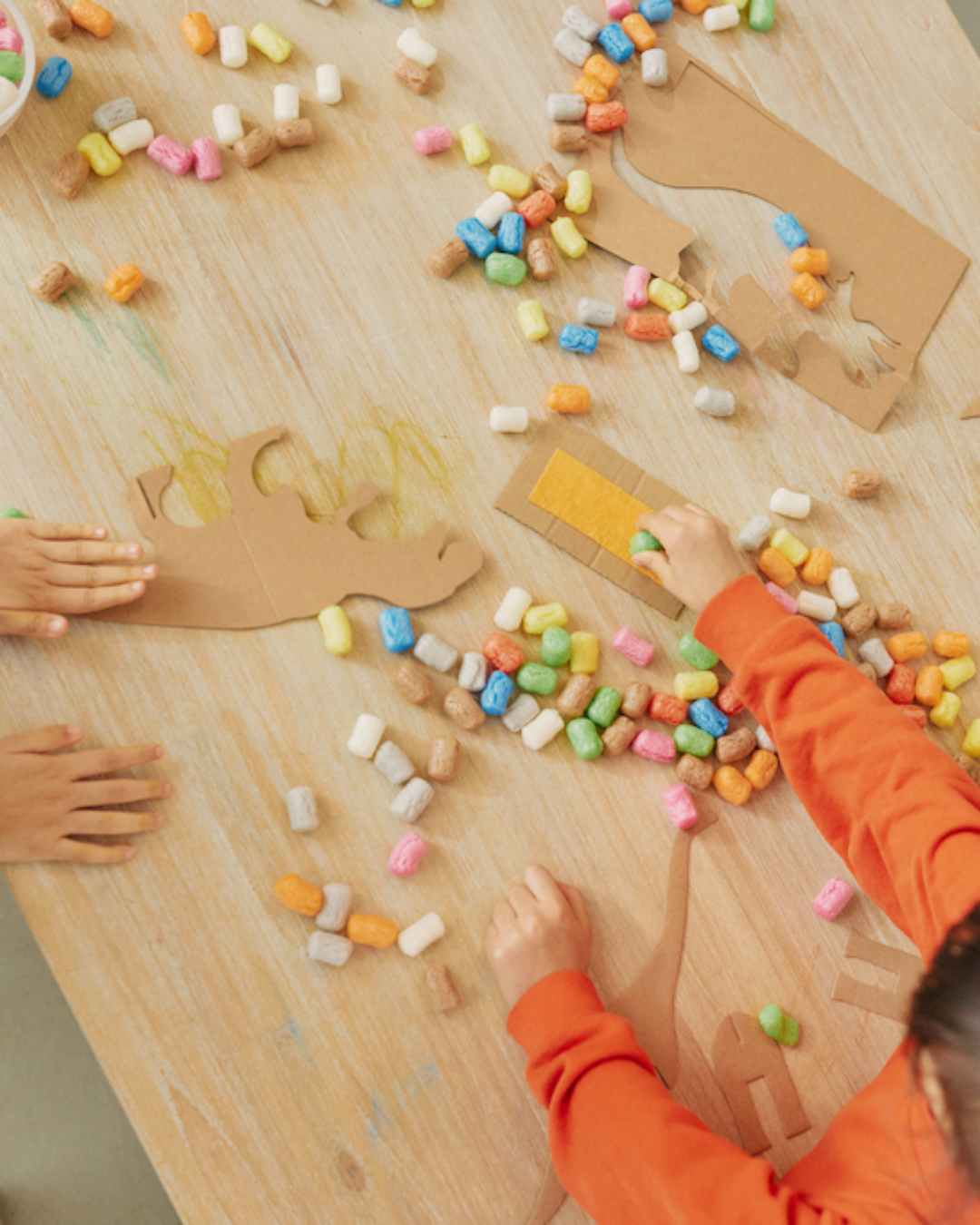 Playmaïs Classic Dinoworld kit dinosaures 800 flocons