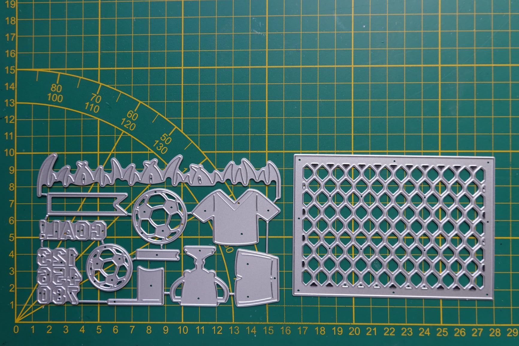 BENECREAT Matrice Découpe Métal Bouquet Roses Scrapbooking