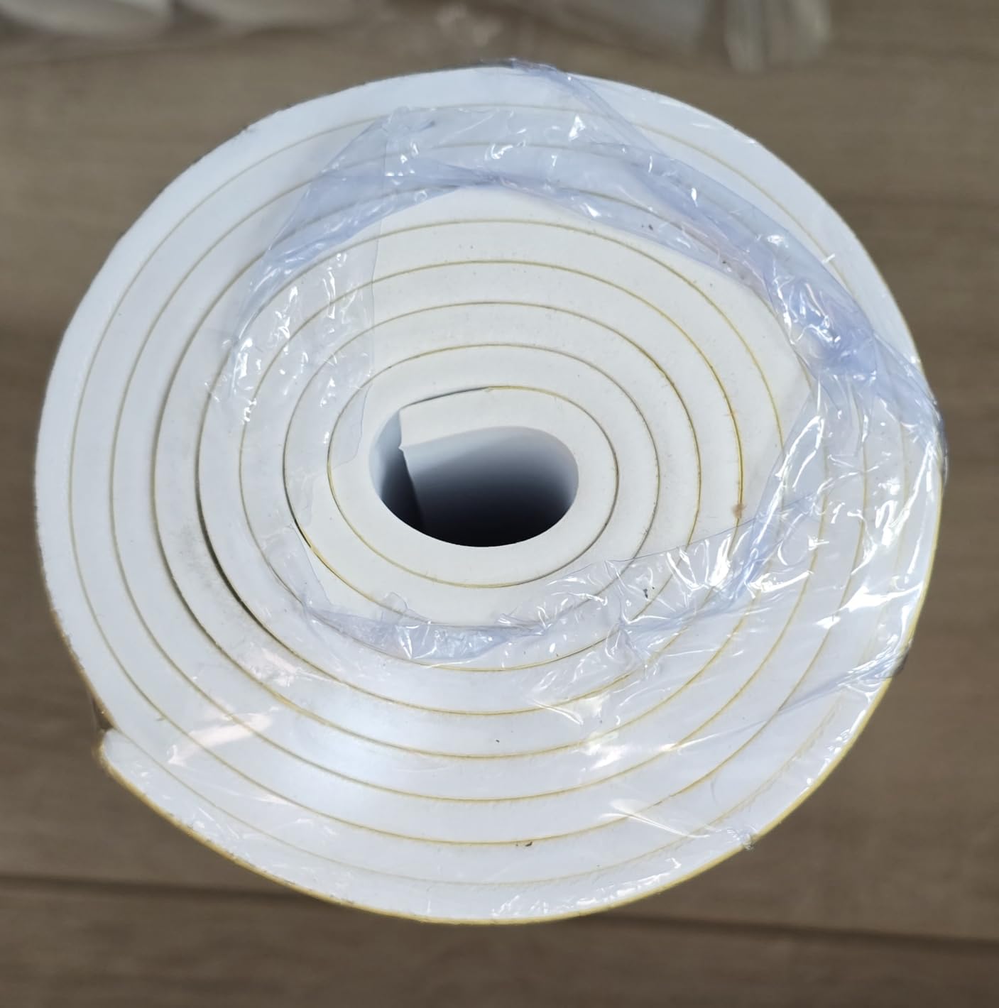 BENECREAT mousse EVA rouleau adhesif blanc 2m 5mm