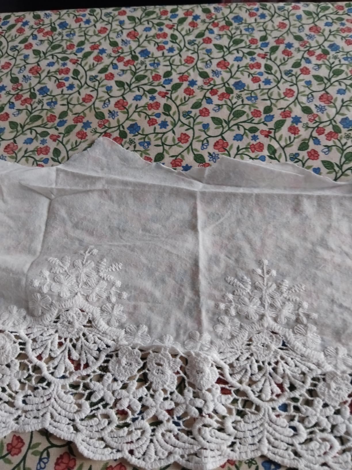 BENECREAT Ruban Dentelle Coton Blanc 20 cm x 3 m Œillet