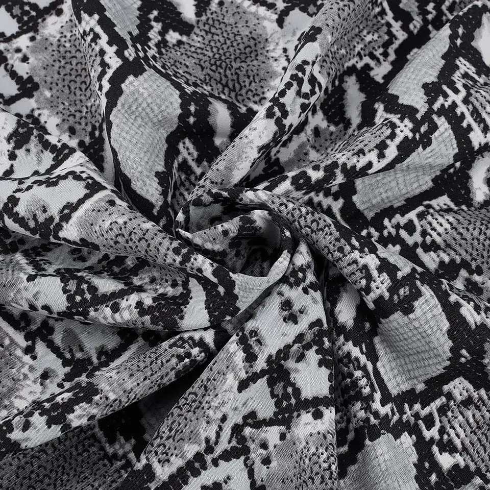 BENECREAT Tissu Peau de Serpent Noir 1,5 m x 1 m Polyester