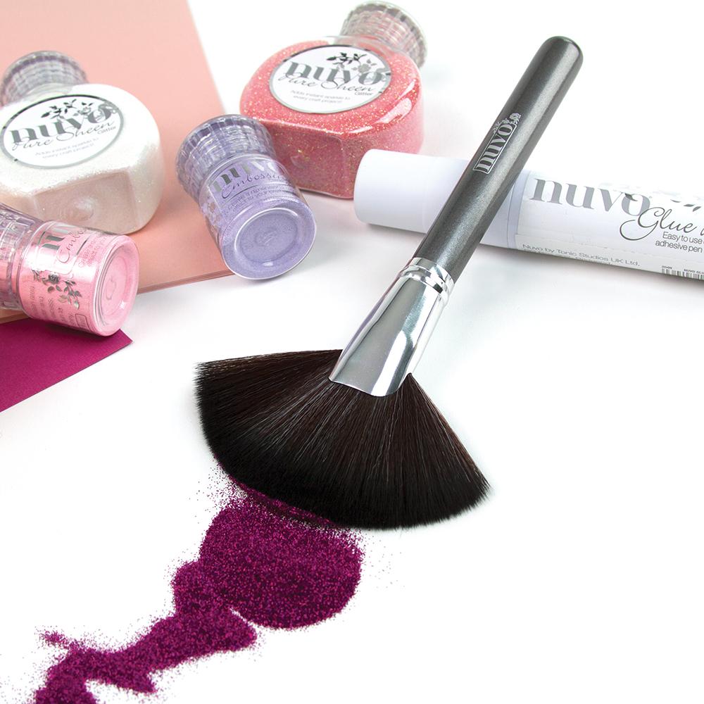Nuvo Surface Sweep pinceau éventail 10cm paillettes